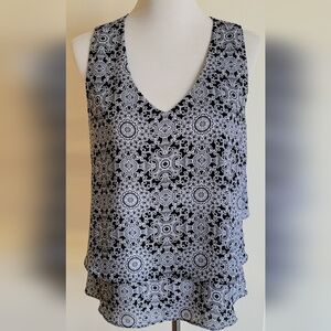 Women's Liz Claiborne Career V-Neck Sleeveless Top PL